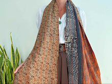 Cargar imagen en el visor de la galería, SMALL SILK SCARF 20