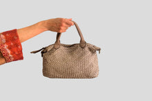Charger l'image dans la galerie, BRAIDED LEATHER BAG PIEDRA