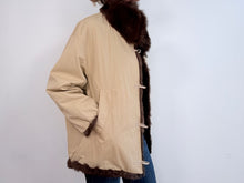 Load image into Gallery viewer, BOMBER COAT - CAMEL