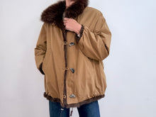 Load image into Gallery viewer, BOMBER COAT - OCRE