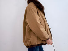Load image into Gallery viewer, BOMBER COAT - OCRE