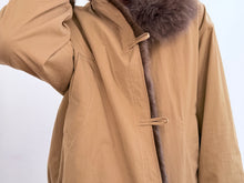 Load image into Gallery viewer, BOMBER COAT - OCRE
