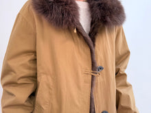 Load image into Gallery viewer, BOMBER COAT - OCRE