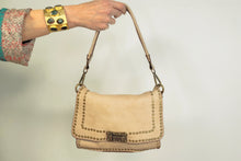 Charger l'image dans la galerie, STUD WASHED LEATHER BAG PIEDRA