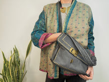 Cargar imagen en el visor de la galería, STUD WASHED LEATHER BAG GREY