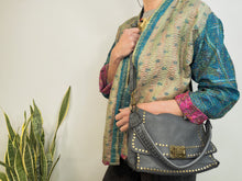 Cargar imagen en el visor de la galería, STUD WASHED LEATHER BAG GREY