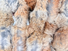 Cargar imagen en el visor de la galería, CUELLO DE CONEJO TRICOTADO - NATURAL