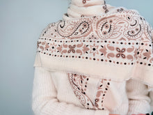 Lade das Bild in den Galerie-Viewer, BANDANA SCARF - BEIGUE