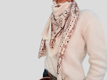 Lade das Bild in den Galerie-Viewer, BANDANA SCARF - BEIGUE