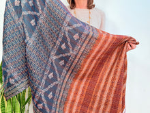 Cargar imagen en el visor de la galería, PAÑUELO DE SEDA