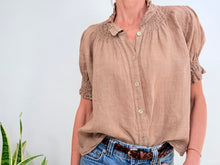 Charger l'image dans la galerie, CAMISA LINO FRUNCES - AVELLANA