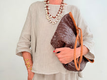 Load image into Gallery viewer, BICOLOR BASKET BAG - CHOCOLATE