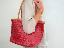 Load image into Gallery viewer, Two-tone basket bag - red