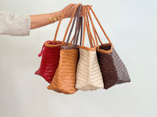 Load image into Gallery viewer, BICOLOR BASKET BAG - CHOCOLATE