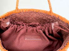 Load image into Gallery viewer, BICOLOR BASKET BAG - CHOCOLATE