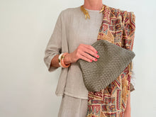 Load image into Gallery viewer, FLORENCIA CLUTCH BAG - GREEN