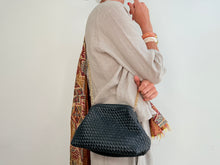 Load image into Gallery viewer, FLORENCIA CLUTCH BAG - BLACK