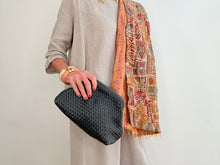 Load image into Gallery viewer, FLORENCIA CLUTCH BAG - BLACK