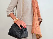 Load image into Gallery viewer, FLORENCIA CLUTCH BAG - BLACK