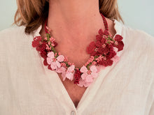 Load image into Gallery viewer, BOUQUET NECKLACE - 10