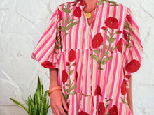 Lade das Bild in den Galerie-Viewer, SAINT-TROPEZ – ROSA GESTREIFTES KLEID