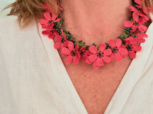 Lade das Bild in den Galerie-Viewer, BOUQUET NECKLACE - 11