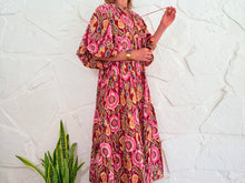 Cargar imagen en el visor de la galería, SAINT-TROPEZ - RED DRESS