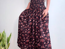 Lade das Bild in den Galerie-Viewer, INDIGO SKIRT - BROWN