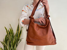 Load image into Gallery viewer, DORA BAG - CAMEL