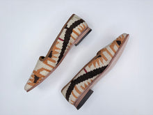 Carica l'immagine nel visualizzatore di Gallery, KILIM SHOES 39 - 3