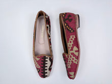 Carica l'immagine nel visualizzatore di Gallery, KILIM SHOES 40 - 1