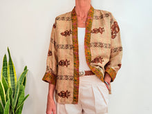 Lade das Bild in den Galerie-Viewer, SEIDENKIMONO-SHORTS 23