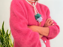 Lade das Bild in den Galerie-Viewer, MOHAIR-CARDIGAN MIT KNOPF – ROSA