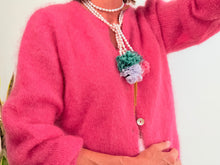 Lade das Bild in den Galerie-Viewer, MOHAIR-CARDIGAN MIT KNOPF – ROSA