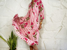 Charger l'image dans la galerie, LA ROCHELLE DRESS - PINK STRIPES DRESS