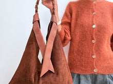 Cargar imagen en el visor de la galería, TRENZA BAG - CAMEL