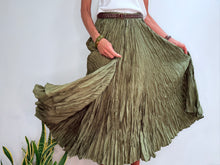 Cargar imagen en el visor de la galería, CAROLINA SKIRT - GREEN