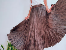 Lade das Bild in den Galerie-Viewer, CAROLINA SKIRT - CHOCOLATE