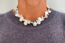 Charger l'image dans la galerie, SMALL FLAT PEARL NECKLACE