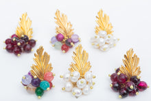 Charger l'image dans la galerie, SHORT GRAPE EARRING - BURGUNDY