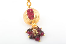 Cargar imagen en el visor de la galería, WRAP POMEGRANATE LONG NECKLACE - BURGUNDY