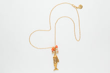 Charger l'image dans la galerie, GOLD FISH PENDANT - CORAL