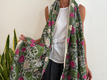 Cargar imagen en el visor de la galería, FRIDA SILK SCARF 3
