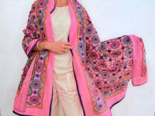 Carica l'immagine nel visualizzatore di Gallery, EMBROIDERY SILK SCARF 27