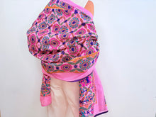 Carica l'immagine nel visualizzatore di Gallery, EMBROIDERY SILK SCARF 27