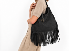 Carica l'immagine nel visualizzatore di Gallery, FRINGE BAG -  BLACK
