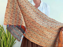 Cargar imagen en el visor de la galería, SMALL SILK SCARF 20
