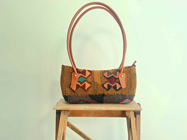 BAGUETTE KILIM BAG 3