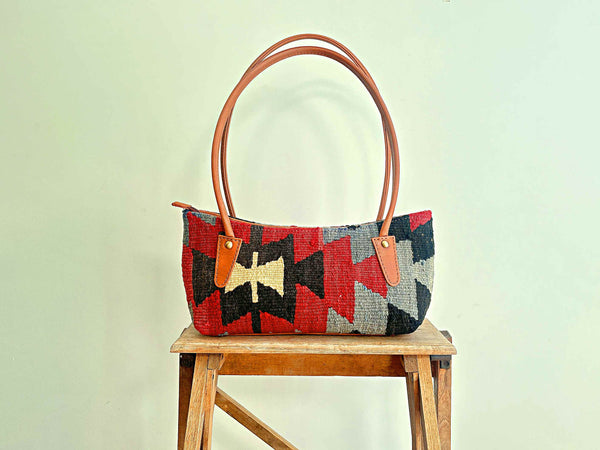 BAGUETTE KILIM BAG 10
