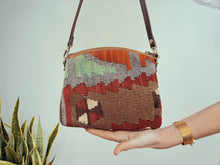 Lade das Bild in den Galerie-Viewer, Kelim-Taschen
